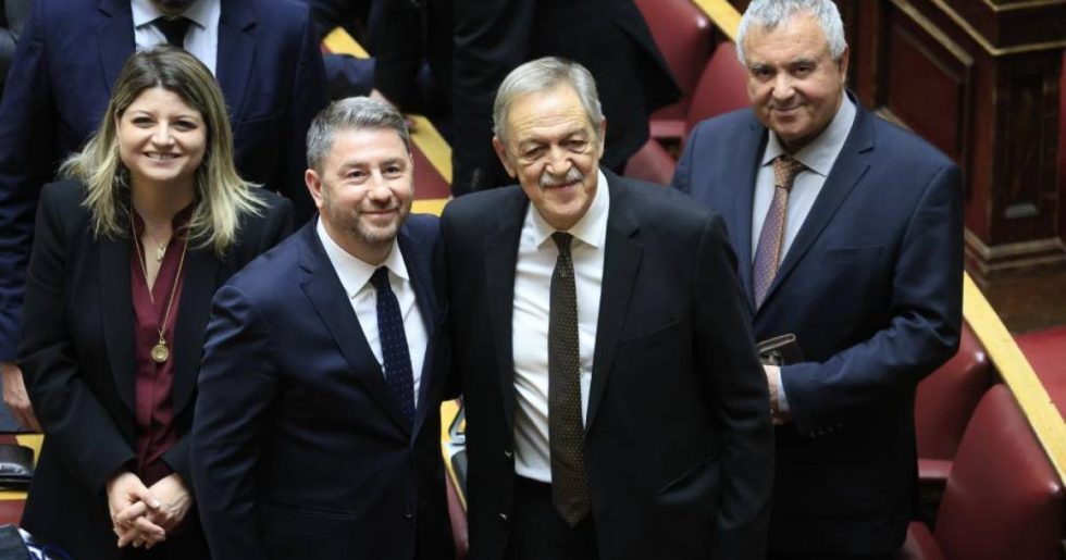 Με ευρύτατη πλειοψηφία εκλέχθηκε αντιπρόεδρος της Βουλής ο Πάρις Κουκουλόπουλος